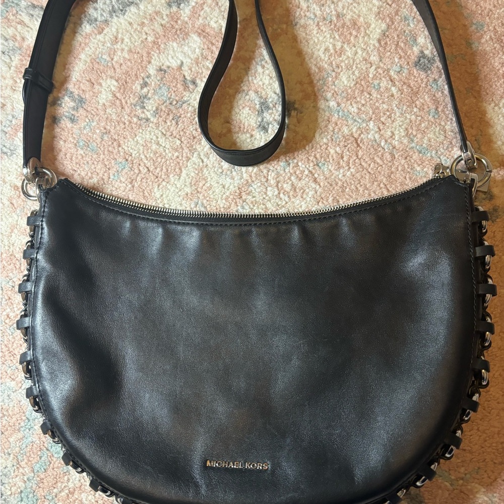 Michael Kors Piper leather messenger bag, medium - Picture 2 of 10